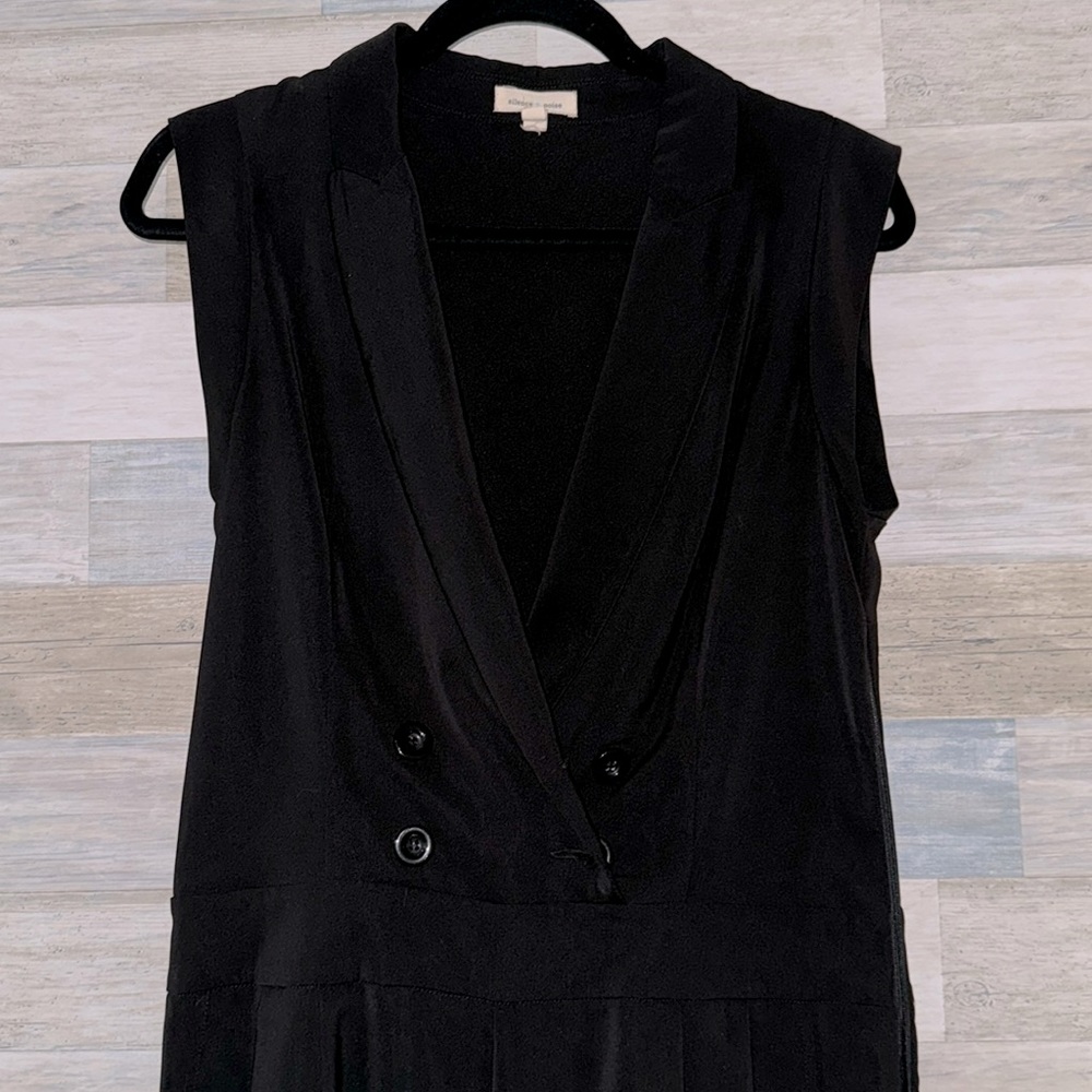 Silent + Noise place romper